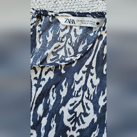 💝Zara Navy and White Patterned Women's Top - Picture 3 of 3